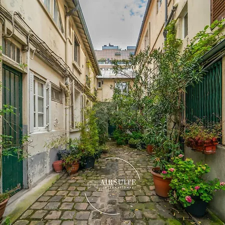 Luxury Eiffel Serenity 2br By Airsuite Daire